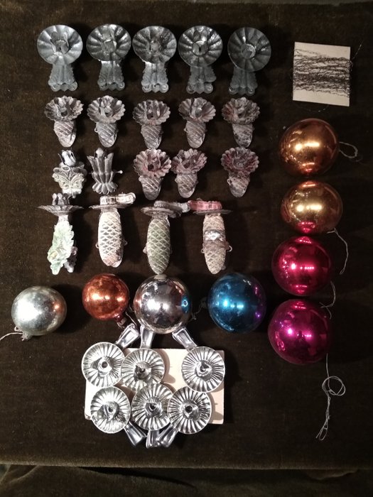 Old Christmas tree decorations (34) - Alloy, Glass - Catawiki