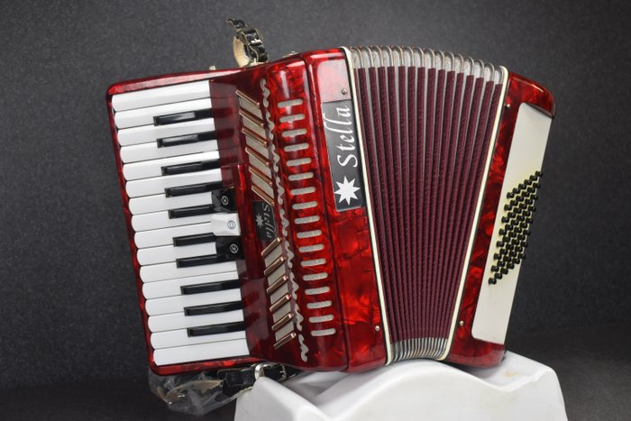 Stella - Piano accordion - China
