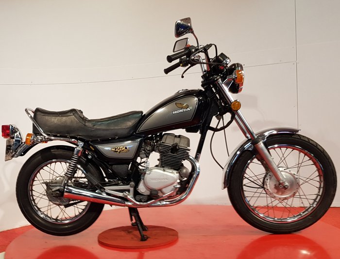 Honda - CM 250 C Custom - NO RESERVE - 250 cc - 1982