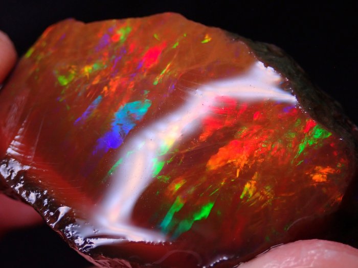 Stor A + Orange-Shewa Crystal Opal, Ubehandlet 136,5kt - 43.39×27.13×22.99 mm - 27.3 g