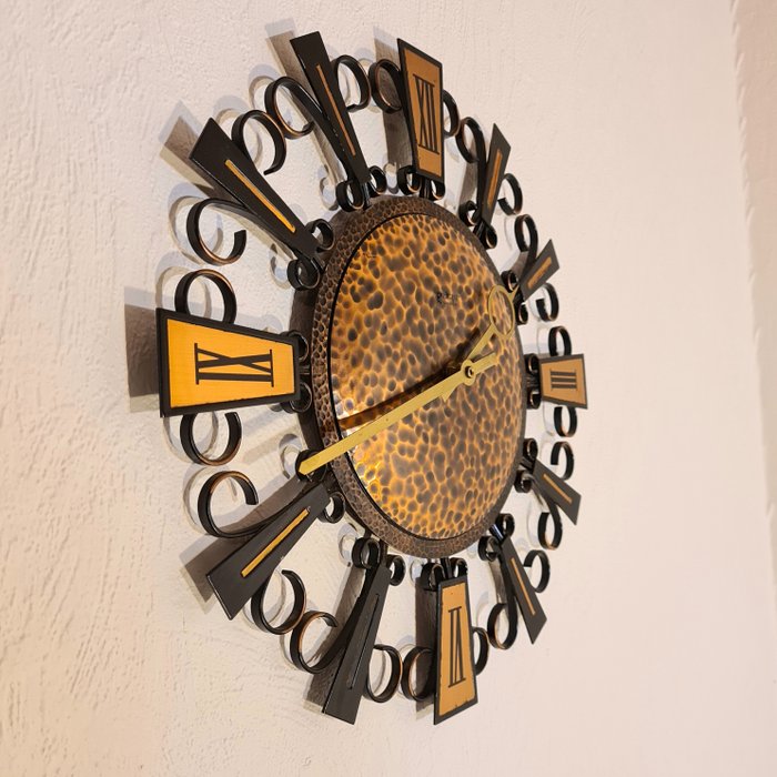 Peter Transistor - Reloj de pared - Con movimiento de cuarzo Junghans - Cobre, Hierro (fundido/forjado)