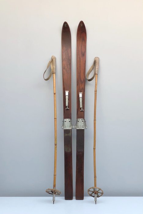 老式木制滑雪板 - 木