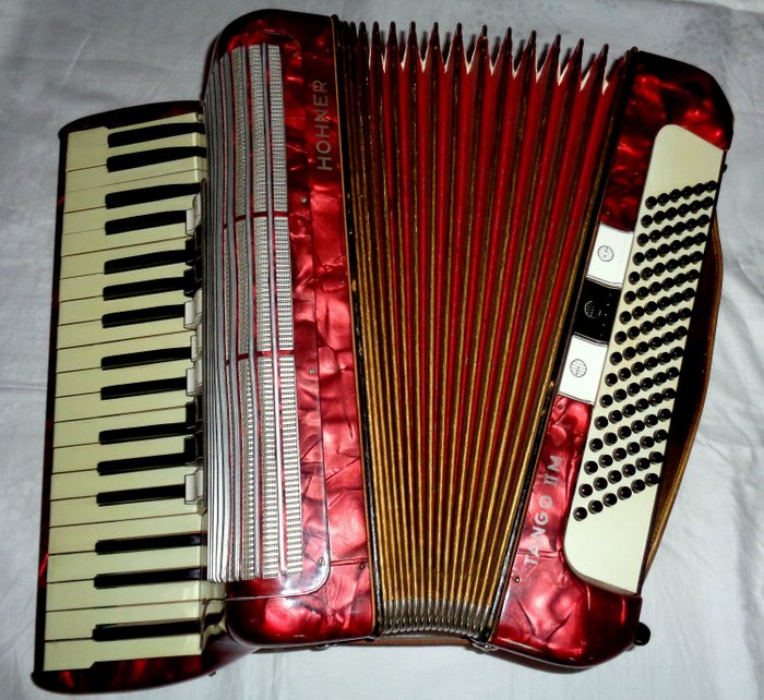 HOHNER TANGO II M 96 Red accordion