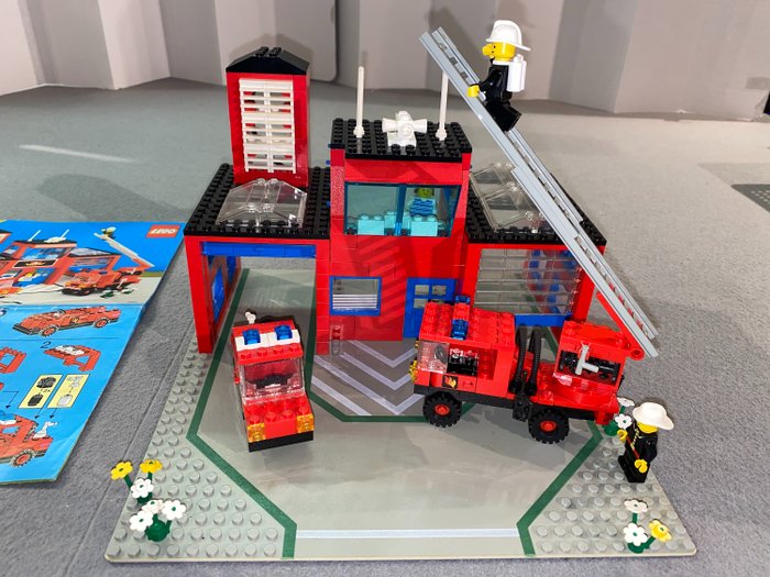 LEGO - By - 6385 - Vintage brannstasjon fra 1985 - 1980-1989 - Belgia