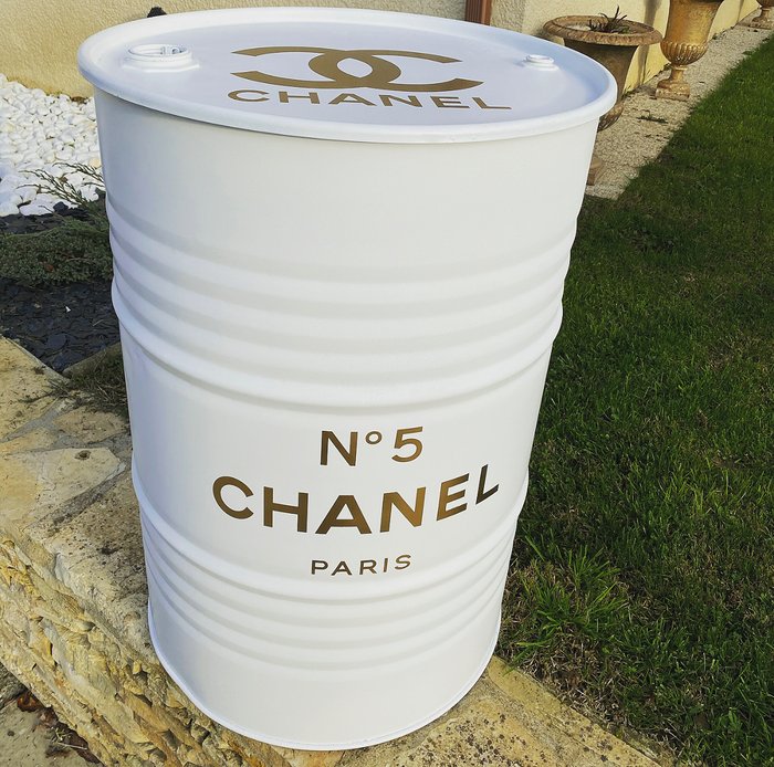 Guillaume Anthony - Baril Chanel Gold