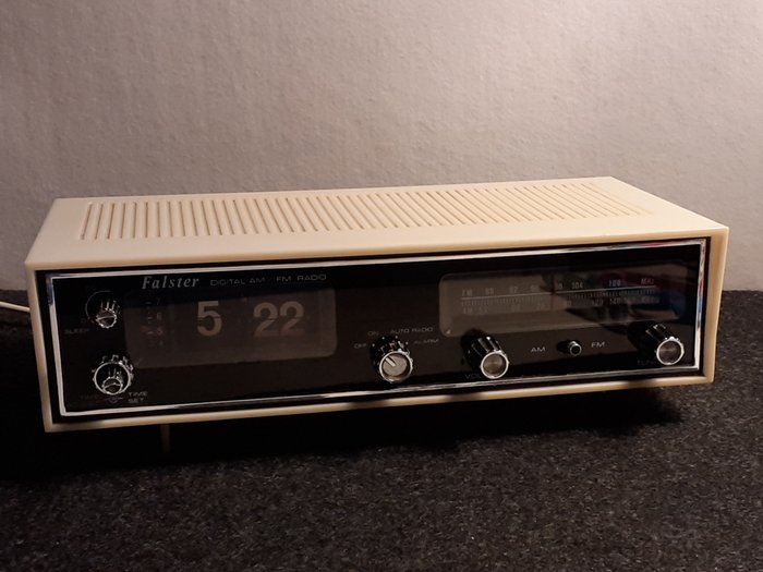Falster - Vækkeur - RD-500 Digital AM/FM Radio Flip Clock