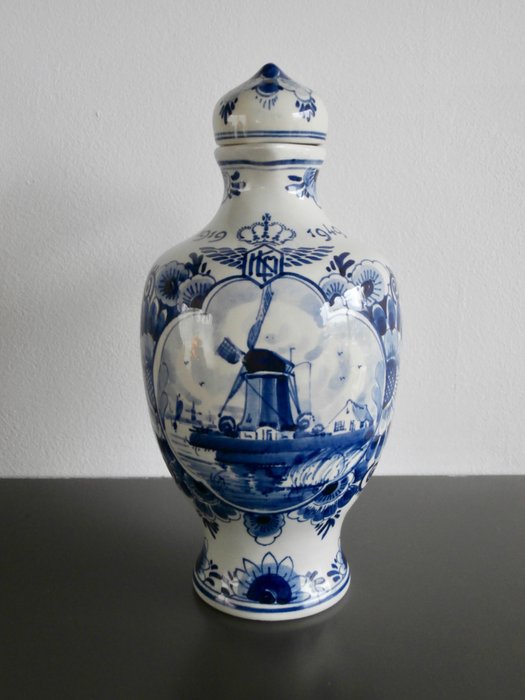 Herman Jansen  Distillers since 1777, Schiedam - KLM 30 años, tarro de ginebra azul de Delft, 1949 - Loza de barro