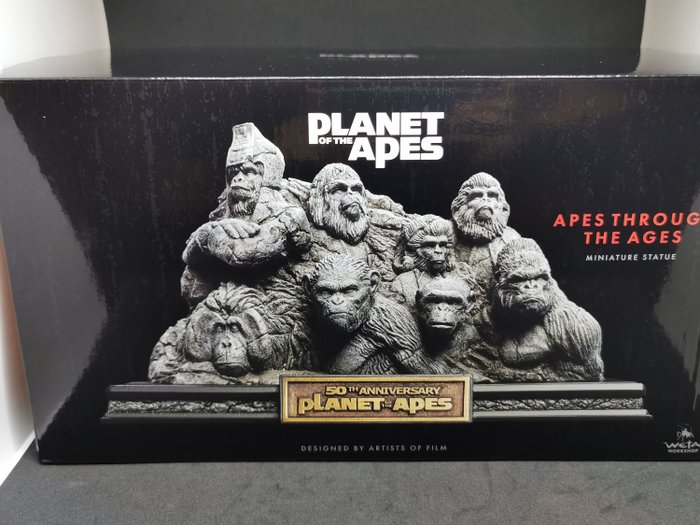 Weta La planete des Singes Apes through the Age Statue 