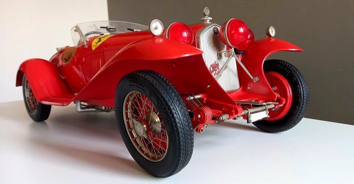 Pocher 1:8 marco Alfa Romeo 8c 2600 Mille Miglia Scuderia Ferrari 81-11 e6 
