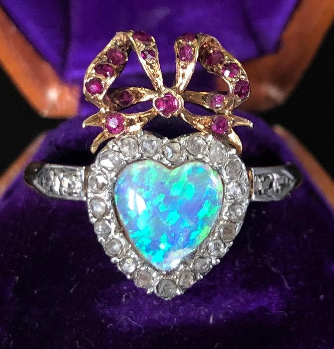 18 kt. Pink gold, Silver - Ring - 1.40 ct Opal - 0.24 ct Diamonds, 0.15 ct Rubies ** NO RESERVE PRI for sale  London