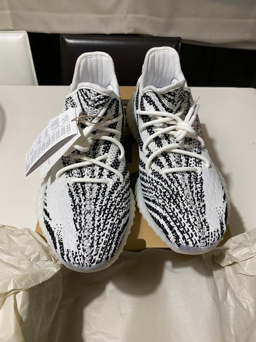 yeezy lace size