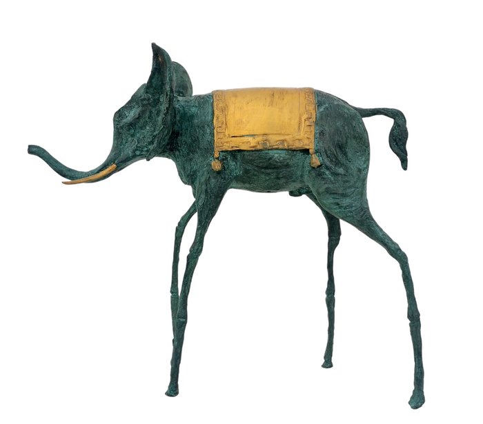 Sculptură, Surreal Elephant - 29 cm - Bronz