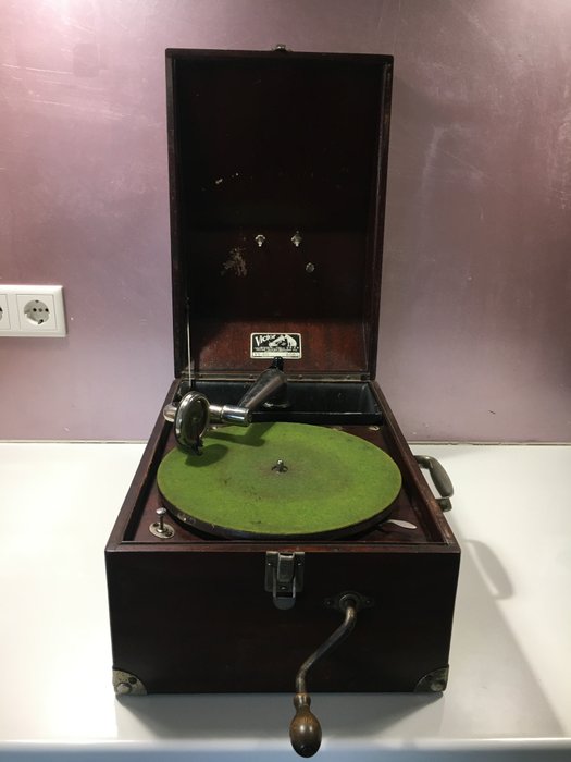Victor Talking Machine Co. - Victor Victrola VV-50 8061 His Masters Voice, geproduceerd tussen 1921-1924. - 78 rpm 電唱機