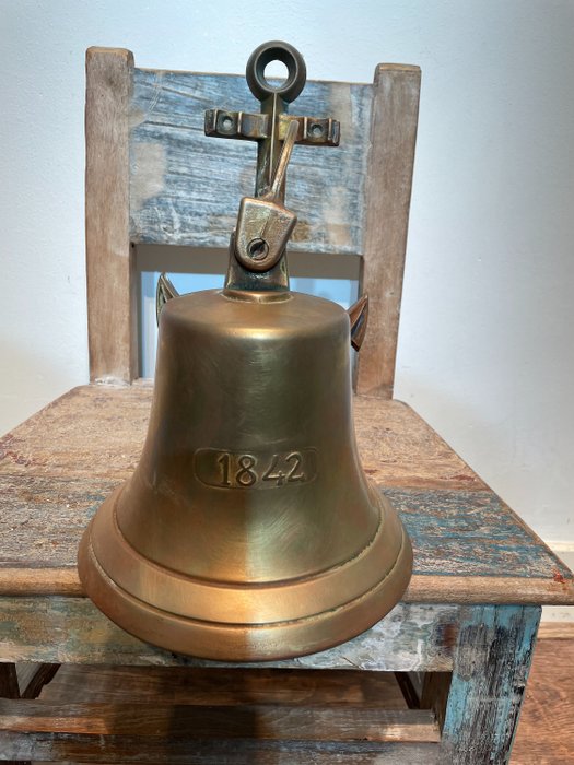大型黄铜船铃，带有船公司印章和锚点悬挂装置-重现模型1842 - 铜