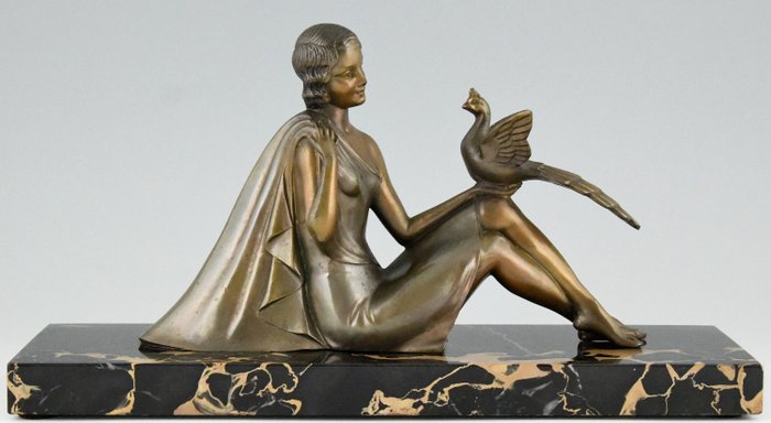 Enrique Molins Balleste - 坐著的女人和一隻鳥的裝飾藝術雕塑