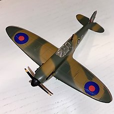 Dinky 719 Spitfire Mk2 Mark II Reproduction White Metal Right Hand Undercarriage