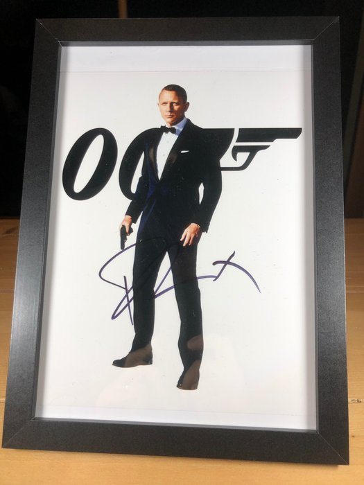 Daniel Craig James Bond Autograph Signed & Framed Photo 3 