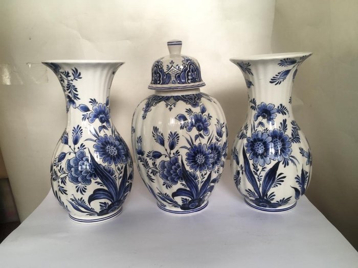 FG Ceramiche Artistiche - 3 vases (3) - Ceramic