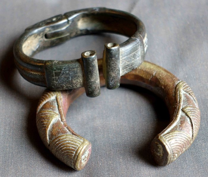 Bangles (2) - African bronze - West Africa - Catawiki