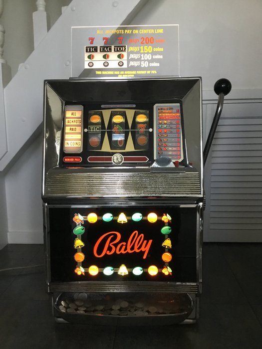 BALLY EIGHT BALL TIC TAC TOE 742A USA Slot machine con un braccio armato Jackpot. - cromo / legno