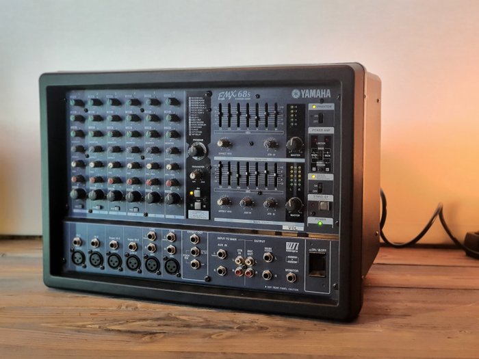 Yamaha - EMX 68S - Table de mixage amplifiée
