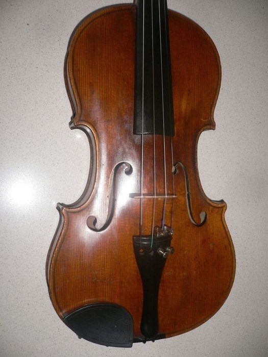 Labeled Hermann Trapp - violin - Bohemen - 1880