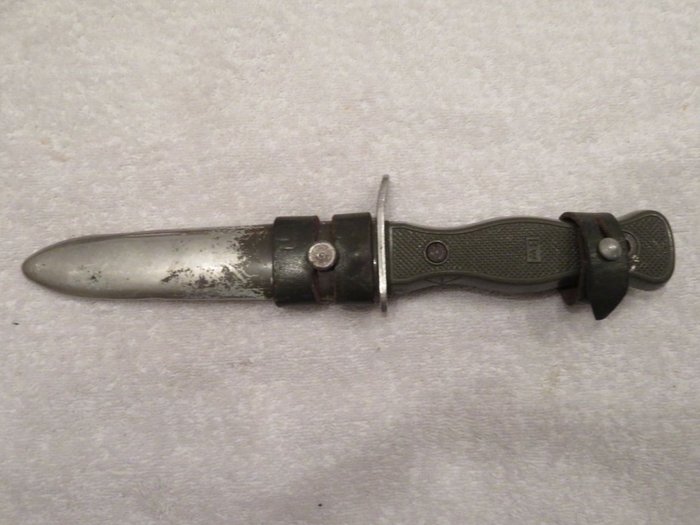 Alemania - HSK 70 BW Kampfmesser mit Scheide / 70er Jahre - Kampfmesser - Cuchillos, Equipo