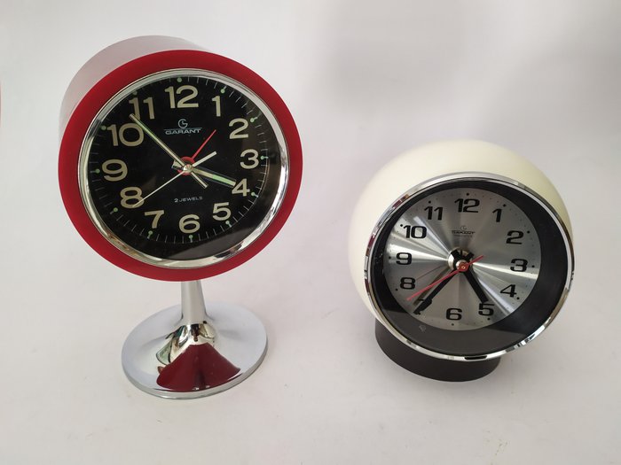 Garant - Tabletop clock (2) - Ball & Tulip Clock