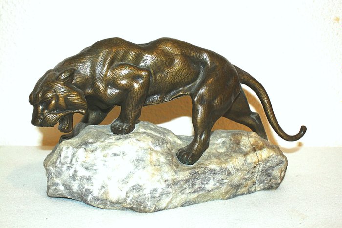James Andrey (XIX-XX) - Lejon, Skulptur (1) - Brons (pläterad) - Tidigt 1900-tal