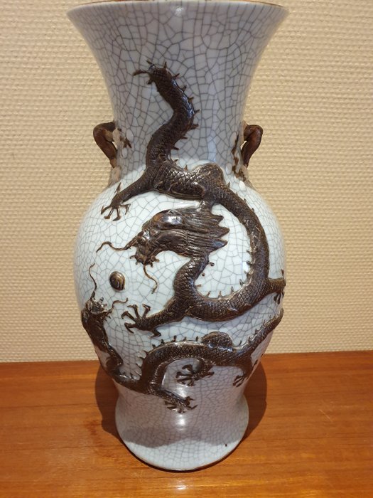 Vaas (1) - Porselein - Nanking dragon craquelé - China - 19e eeuw