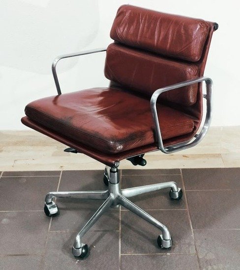 Charles Eames, Ray Eames - ICF - Cadeira de escritório - EA 217, Soft Pad Chair
