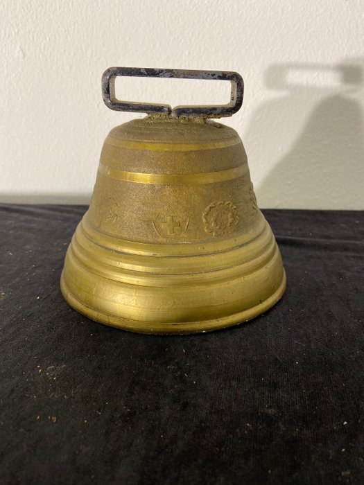 大型古董瑞士牛铃1890/1919 - 黄铜色