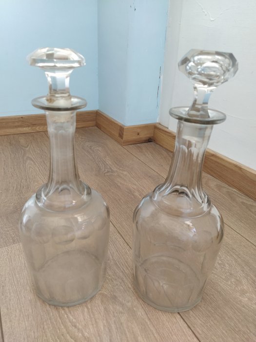 Botellas de vidrio antiguas (2) - Vidrio