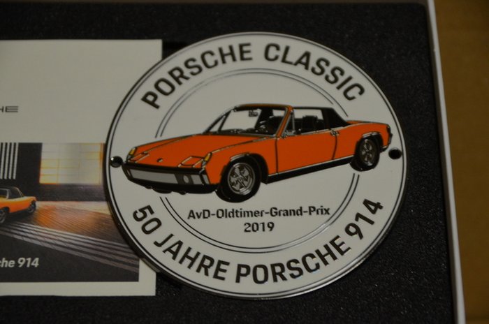 50 Jahre Porsche 914 Grill Badge Plakette 2019 schwarz/silber Museum Edition neu