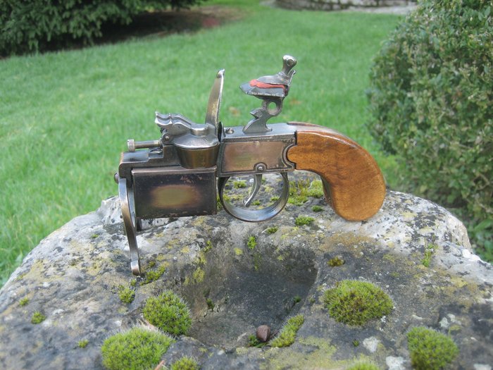 Dunhill - Table lighter - pistol flintlock / bricheta de masa