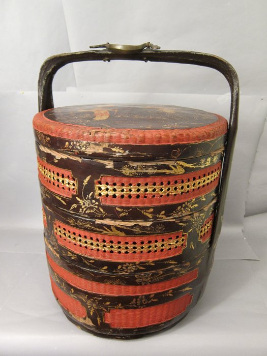 Peranakan Chinese wedding basket (1) - crafted of bamboo and wood - China - First half 20th century