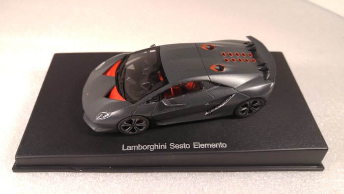 Lamborghini Sesto Elemento Baujahr 2010 schwarz 1:43 Leo Models