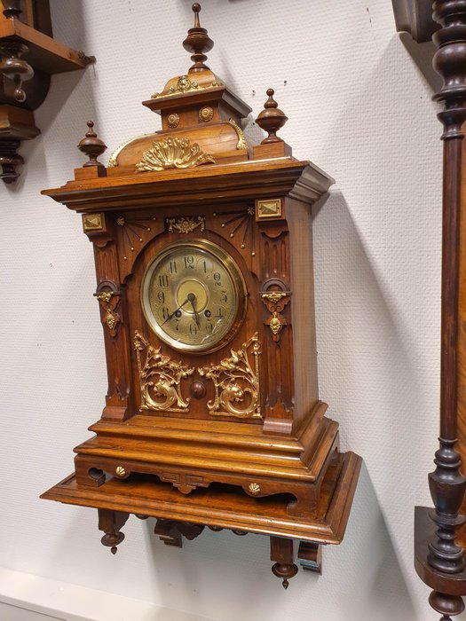 Grote Lenzkirch Uhr met houten console (90H) – Lenzkirch A.G.U. – Brons, Hout – 19e eeuw