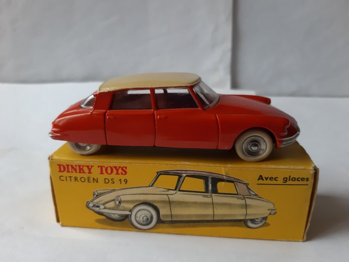 box dinky toys DS 19 CITROEN ref 530 Boite Identique à l'origine 