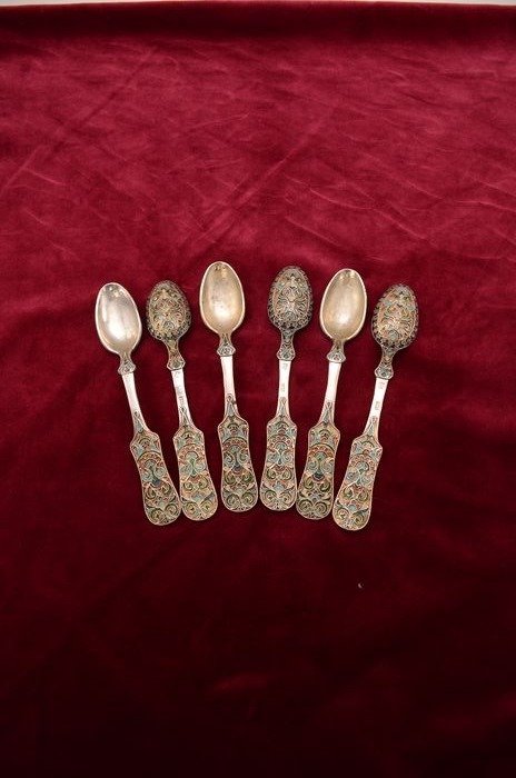Lepel, Emaille theelepels (6) – .875 (84 Zolotniki) zilver – Rusland – Tweede helft 19e eeuw