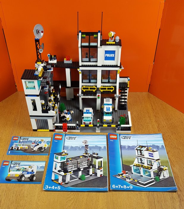 Geplooid Samenwerking B olie LEGO - City - Politiebureau 7744 - Police Headquarters - Catawiki
