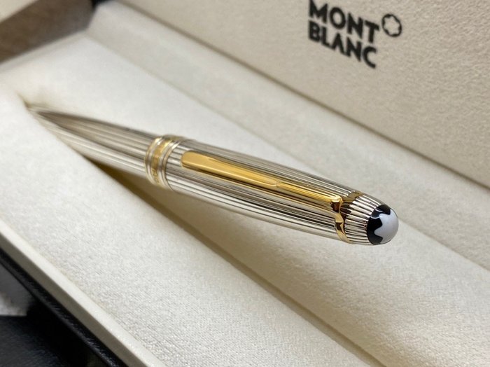 Montblanc - Meisterstück Solitaire Pinstripe Sterling Silver Rollerball Pen