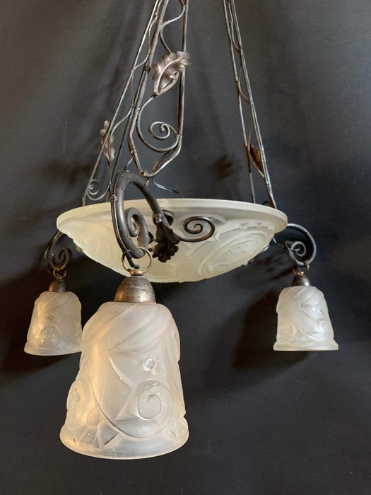 L'Elf- Signé - Modèle 701 - Par Louis Fontaine  - 吊燈, 鐵藝和模壓玻璃-裝飾藝術-法國