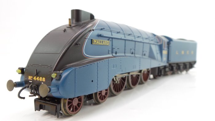 Hornby R304 Class A4 4-6-2 Mallard 4468 in LNER Blue OO Gauge for sale online 