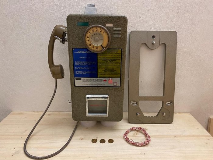 SIP - Telefone público, anos 70 - metal