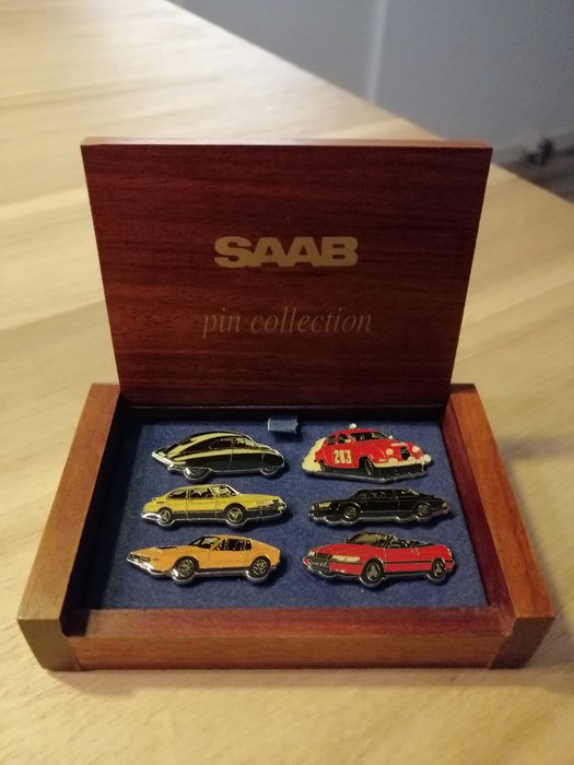 Saab Pin Badge Collectors Classic Car Emblem Gift Set in Presentation Box 