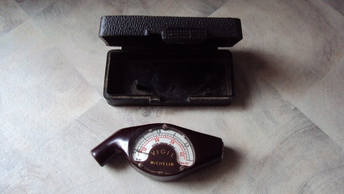 VIGIL Michelin Manometer aus Bakelit 1940/19500 - MICHELIN - 1940-1950