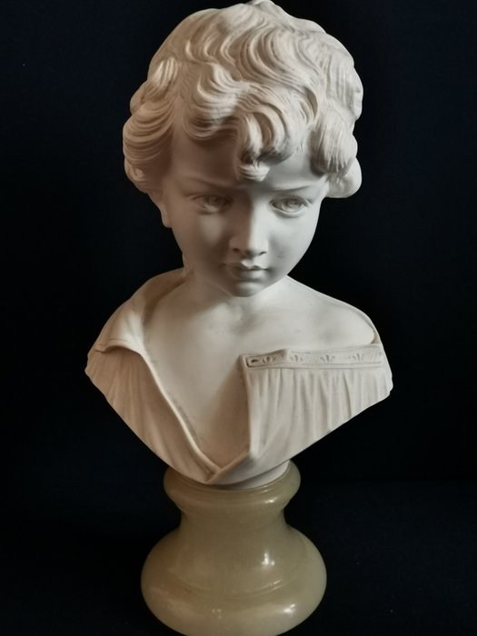 Studio Giuseppe Bessi  - Bust, nice portrait of a child (1) - Alabaster, Marble - Early 20th century