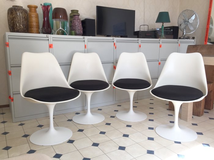 Eero Saarinen - Knoll Studio - Chair (4) - Tulip Chair