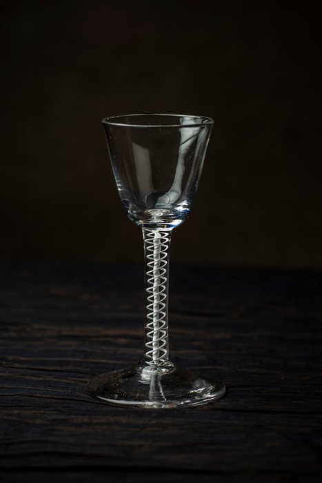 Prachtig Slinger glas circa 1760 (1) – Willem IV – Kleurloos Loodglas